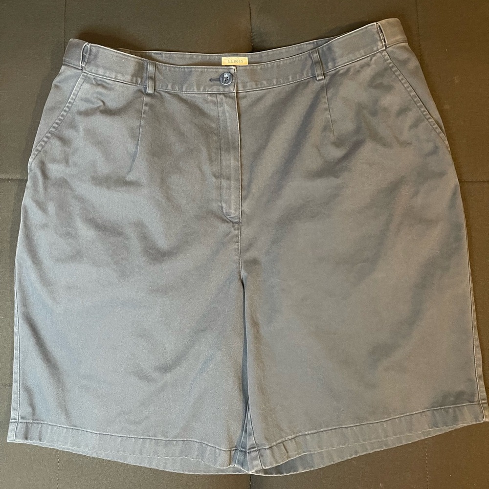 L.L.Bean Bermuda Shorts Versatile Comfort Original Fit Size 20